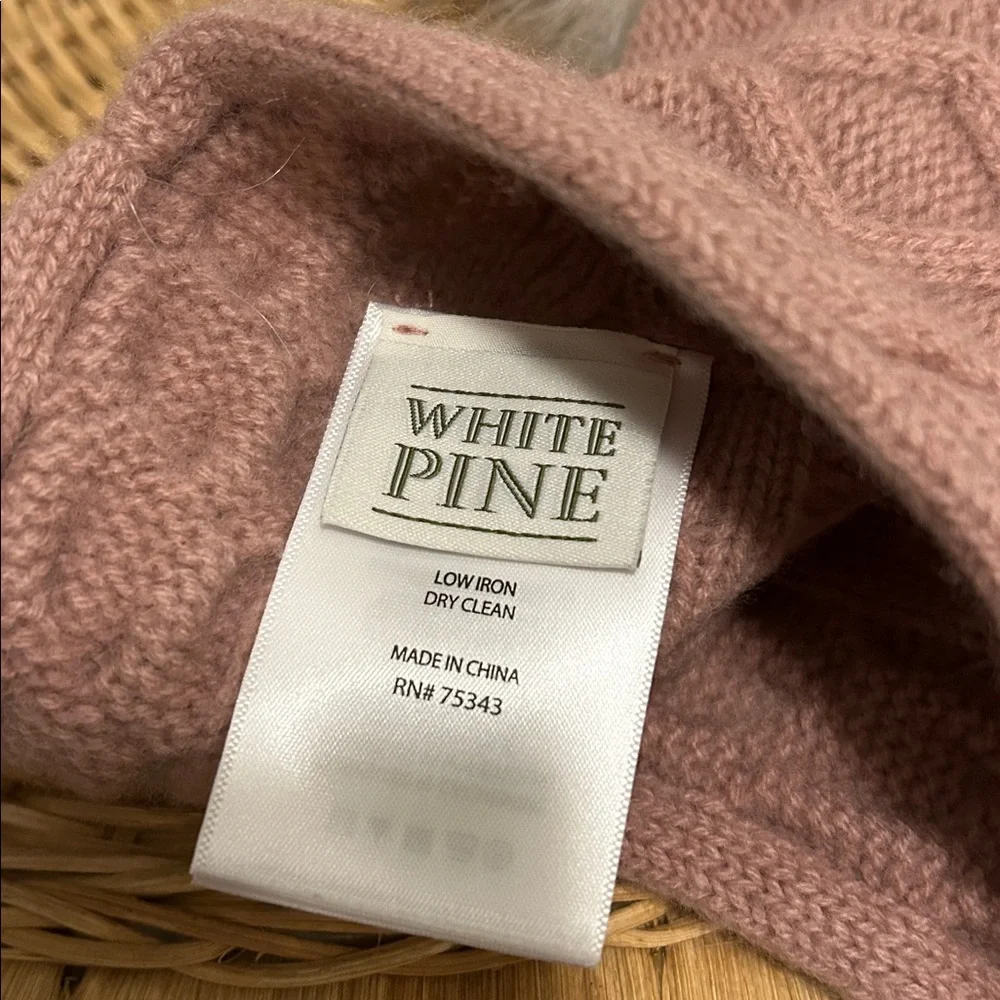 White Pine 100% Cashmere Knit Pom Hat Pink‎